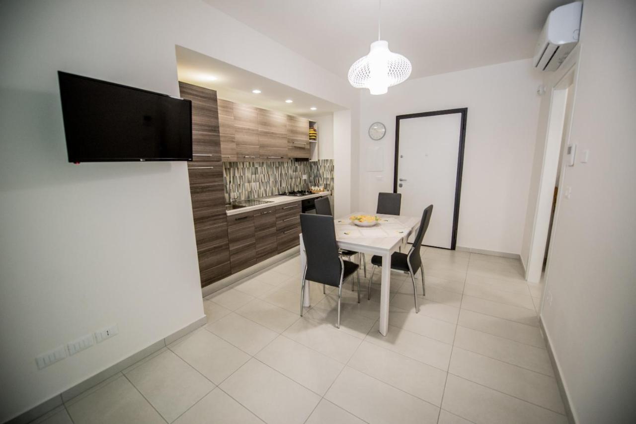 Home Square Милаццо Экстерьер фото